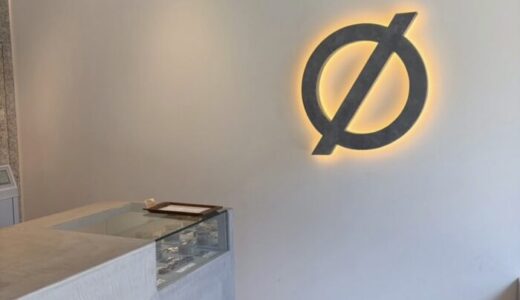 福岡県太宰府市にあるカフェ「JONES FUKUOKA」の店内