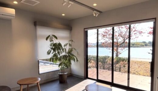 福岡市東区にあるカフェ「minamo」の店内