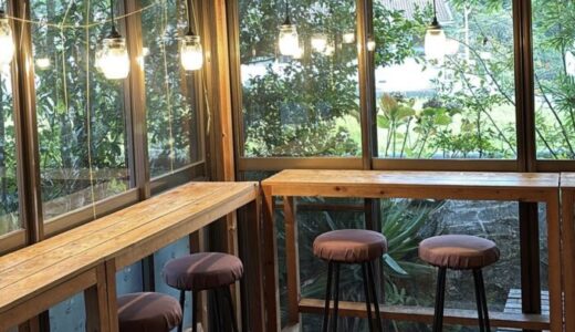 福岡県糟屋郡篠栗町にあるカフェ「RIYAKU」の店内