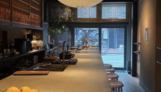 福岡市博多区にあるカフェ「NOT SWEET」の店内