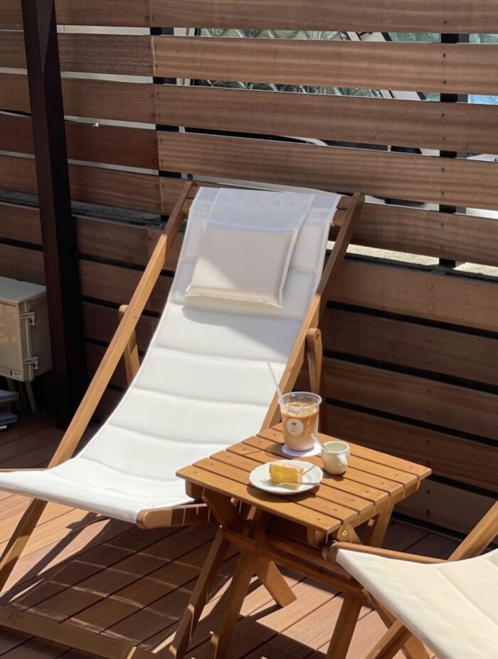福岡市中央区舞鶴にあるカフェ「sym coffee maizuru」のテラス席