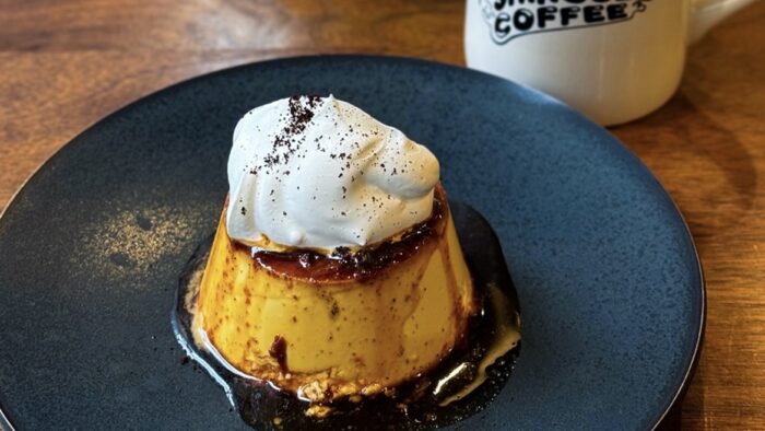 福岡市中央区にあるカフェ「SHIROUZU COFFEE 警固店」のプリン